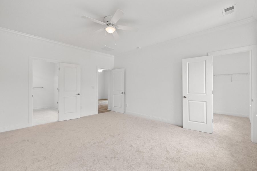 Spacious, unfurnished interior of a new home in , Summerville (Image 27).