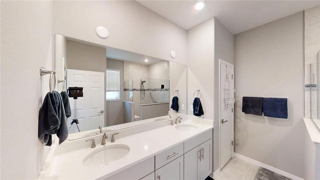 Furnished interior view inside a new home in , Ocala (Image 23).