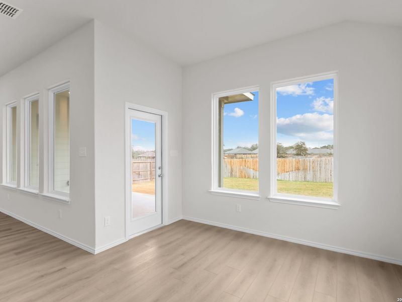 Spacious, unfurnished interior of a new home in Royal Crest, San Antonio (Image 25). Spacious, unfurnished interior of a new home in Royal Crest, San Antonio (Image 25).