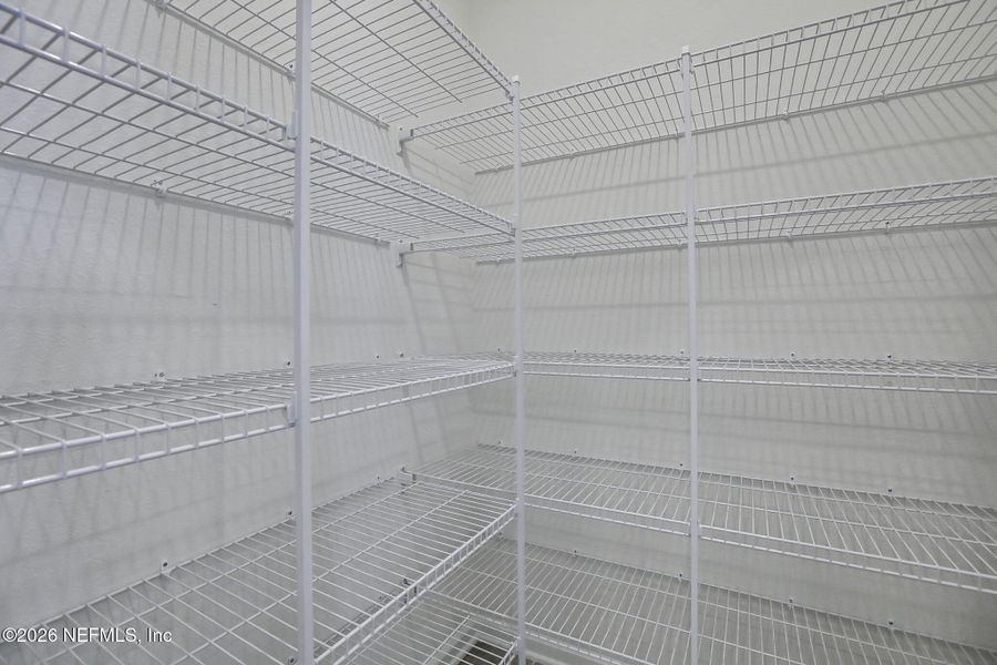 Spacious, unfurnished interior of a new home in Amberly, Green Cove Springs (Image 32).