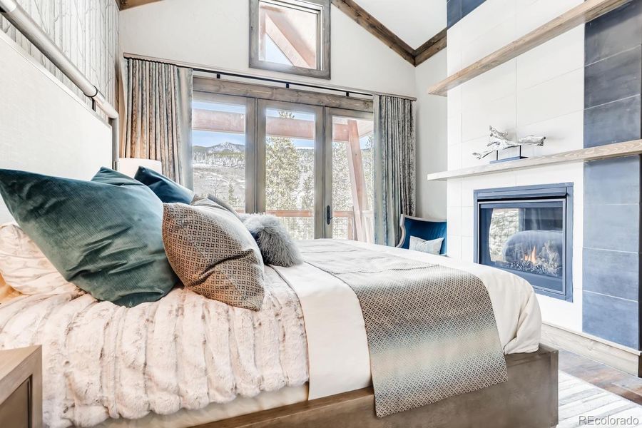 Photo does not depict actual unit image.