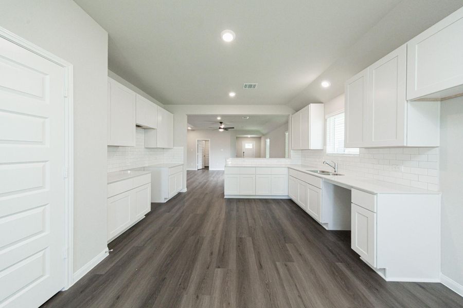 Furnished interior view inside a new home in Townsend Reserve, Splendora (Image 6).