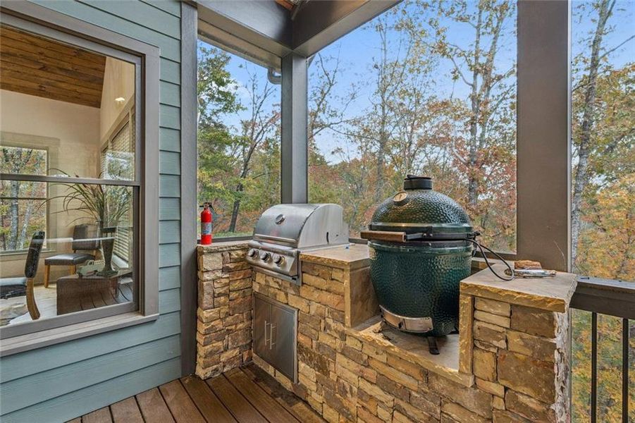Exterior details and patio area of a home in , Dahlonega (Image 26).