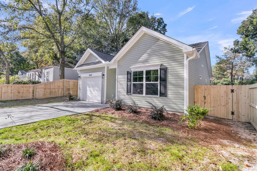 Exterior details and patio area of a home in , North Charleston (Image 27).