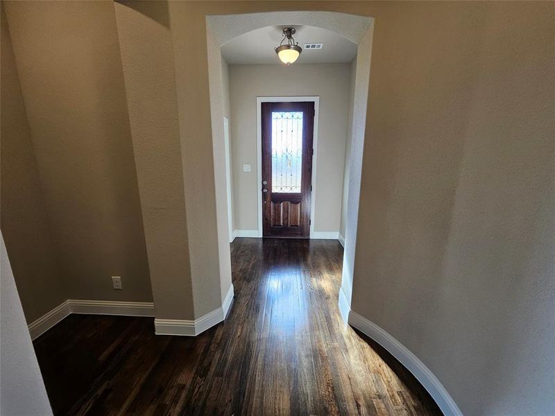 Spacious, unfurnished interior of a new home in Trails of Trenton, Trenton (Image 20).