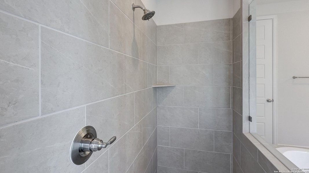 Close-up of interior finishes inside a home in Ladera, San Antonio (Image 16).