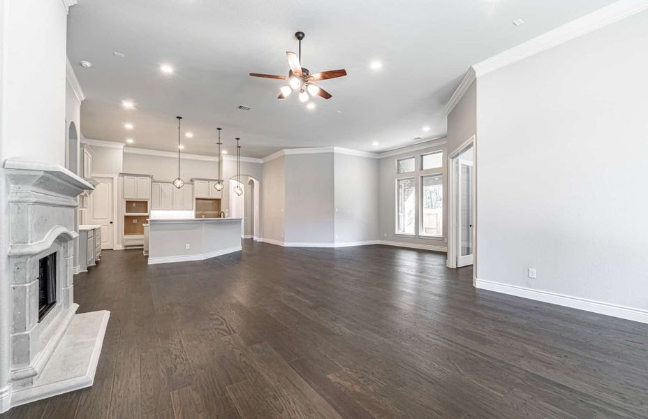 Representative unfurnished interior of a home built from the 3358 by Ravenna Homes in Artavia 70′, Conroe (Image 40).