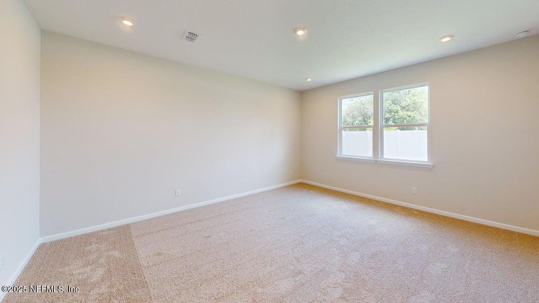 Spacious, unfurnished interior of a new home in Sandridge Hills, Green Cove Springs (Image 16).