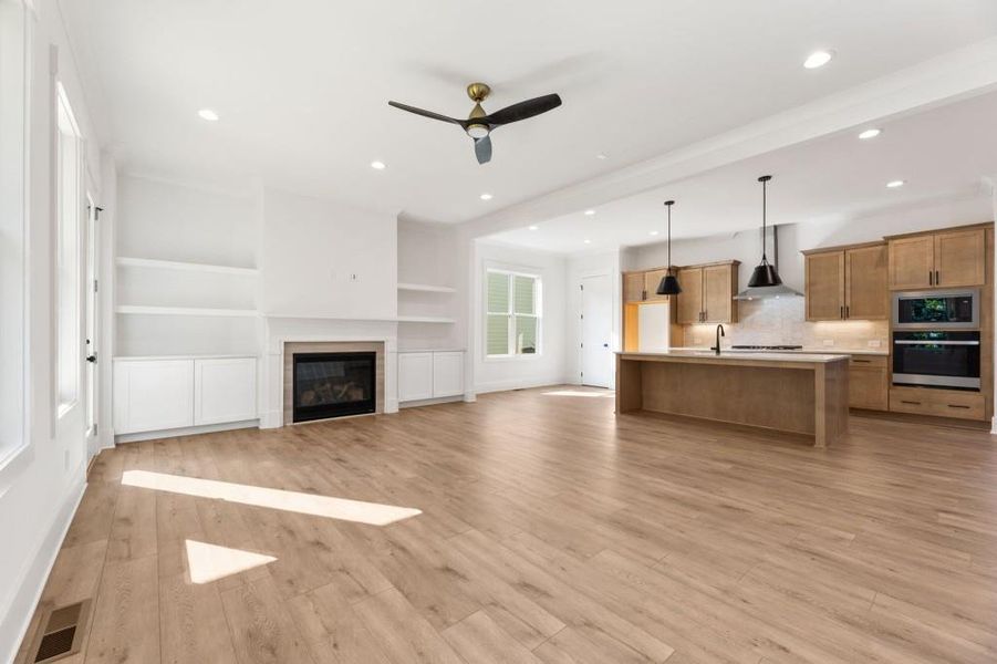 Spacious, unfurnished interior of a new home in Hillshire, Cumming (Image 24).