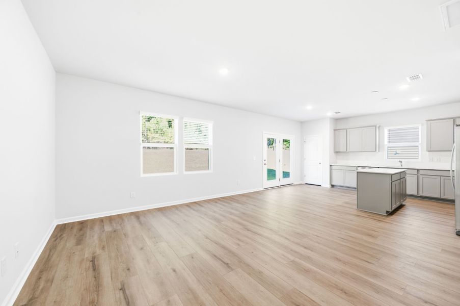 Spacious, unfurnished interior of a new home in Grand Arbor, Blythewood (Image 15).