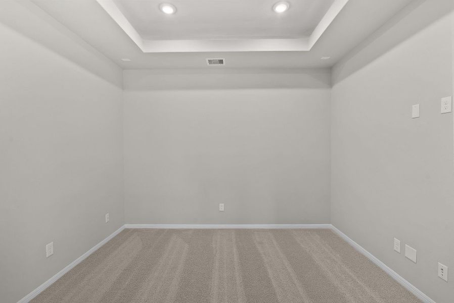 Spacious, unfurnished interior of a new home in , Conroe (Image 30).