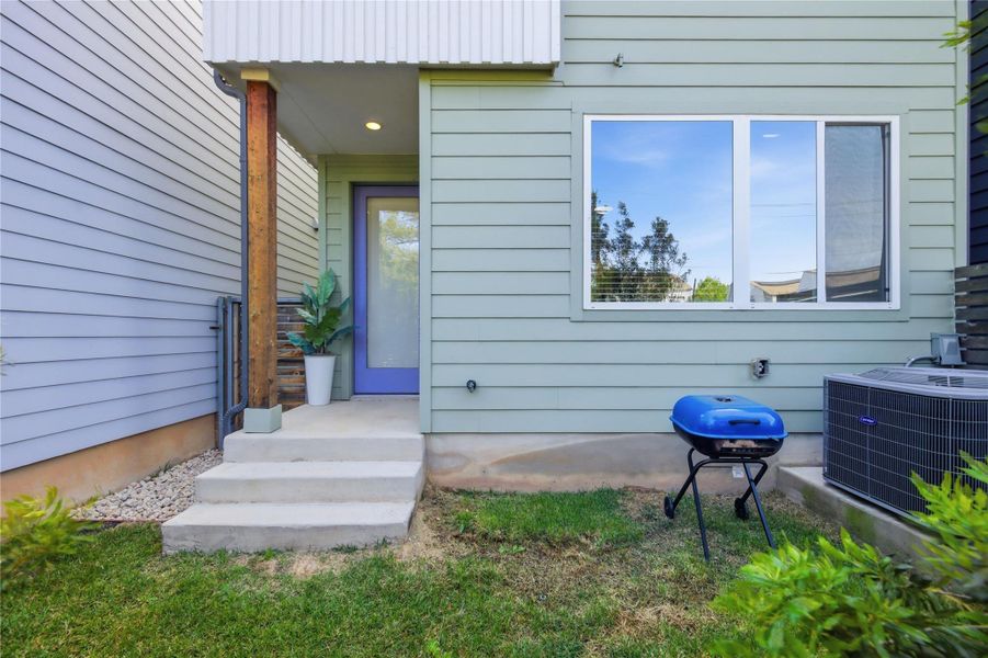 Exterior details and patio area of a home in , Austin (Image 19).