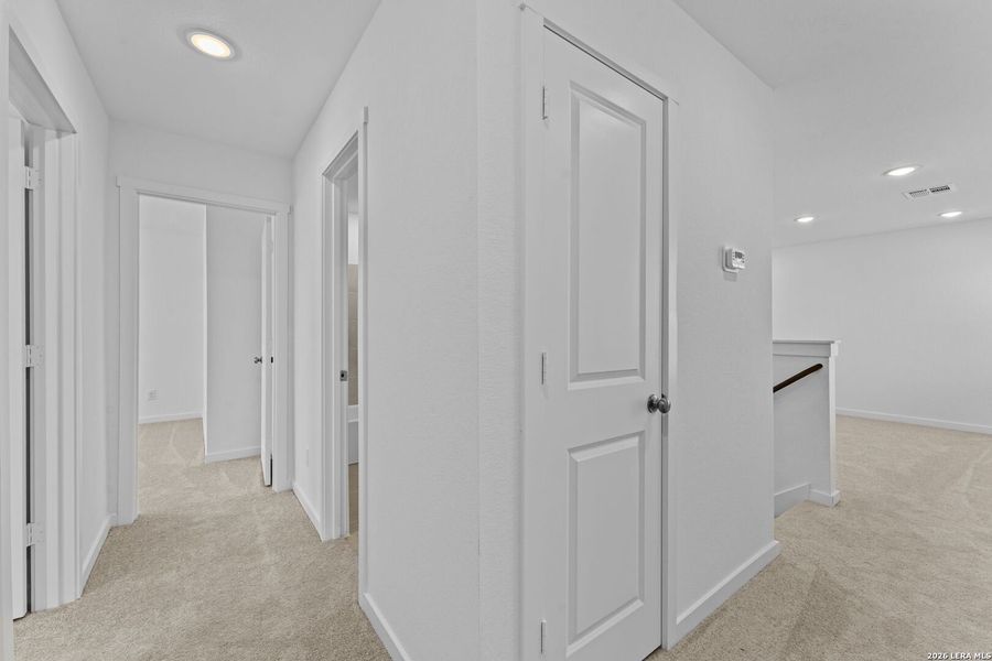 Spacious, unfurnished interior of a new home in Grace Valley, Marion (Image 16).