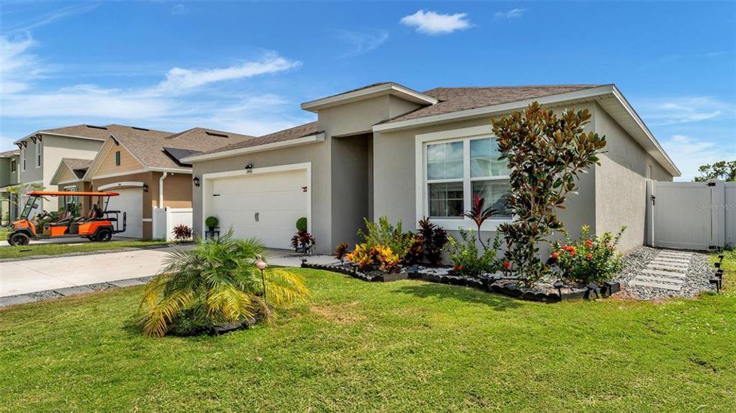 Exterior details and patio area of a home in , Eagle Lake (Image 2).