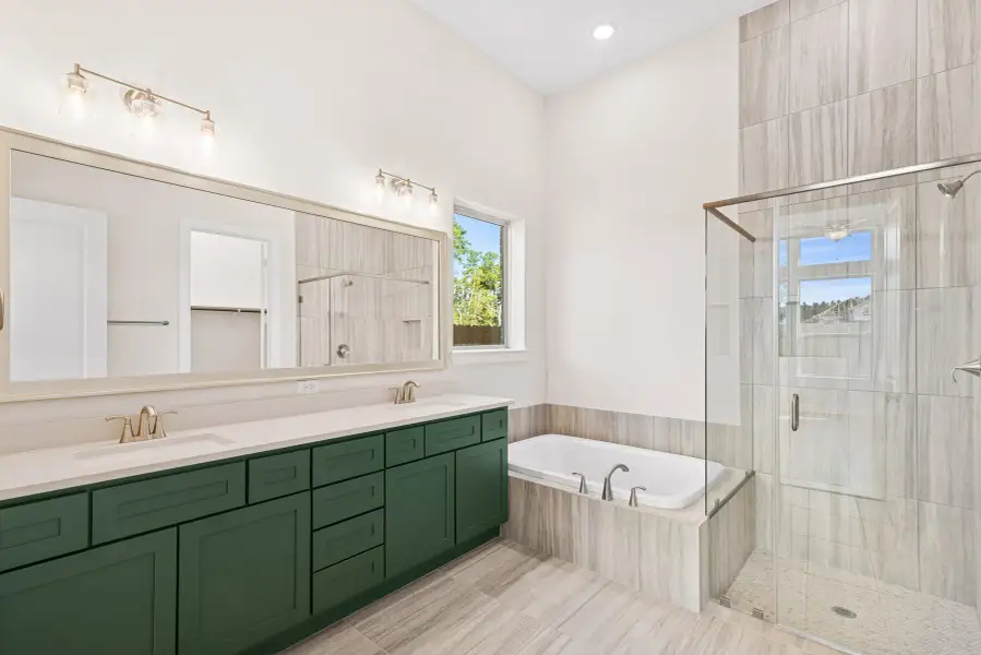 Furnished interior view inside a new home in ARTAVIA 45' Homesites, Conroe (Image 13). Furnished interior view inside a new home in ARTAVIA 45' Homesites, Conroe (Image 13).