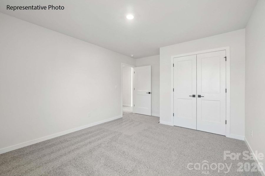 Spacious, unfurnished interior of a new home in Oak Grove Hill, Huntersville (Image 27).