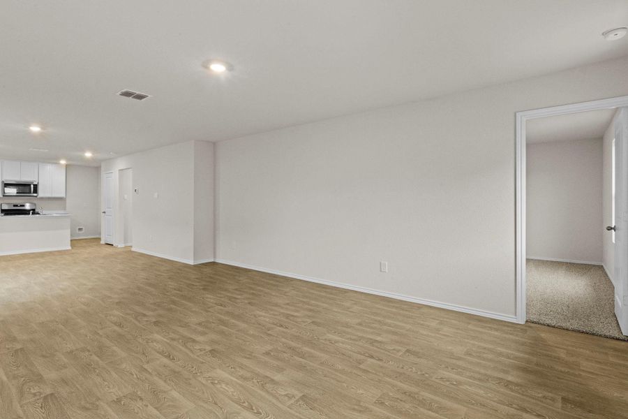 Spacious, unfurnished interior of a new home in Sunset Oaks, Maxwell (Image 19). Spacious, unfurnished interior of a new home in Sunset Oaks, Maxwell (Image 19).