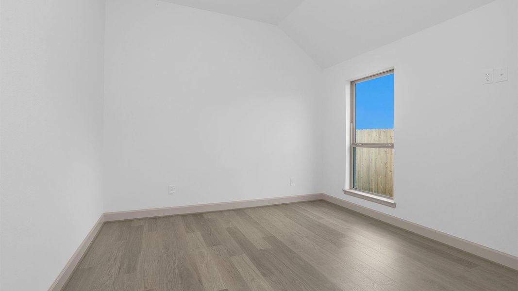 Spacious, unfurnished interior of a new home in Grange, Katy (Image 12).