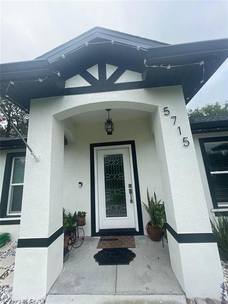 Exterior details and patio area of a home in , Ocala (Image 11).