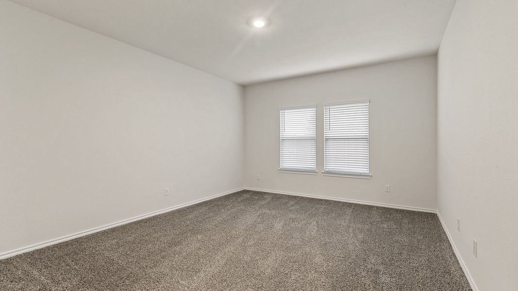 Spacious, unfurnished interior of a new home in Verandah, Royse City (Image 11).