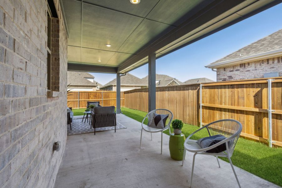 Representative exterior details of a home built from the Wren by Centre Living Homes in Dove Hollow, Waxahachie (Image 31).