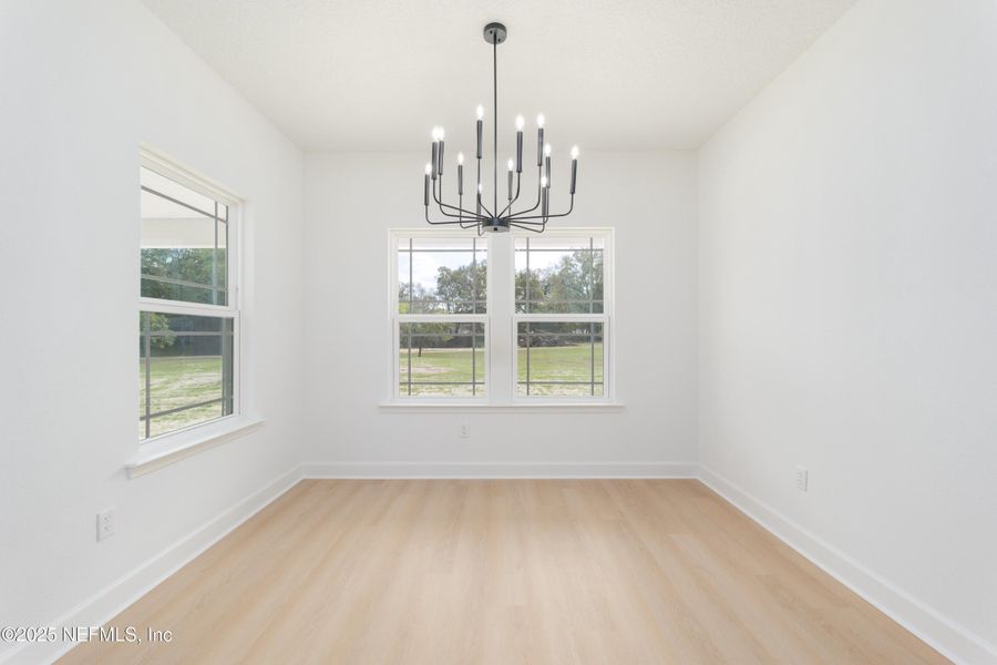 Spacious, unfurnished interior of a new home in , Middleburg (Image 20).