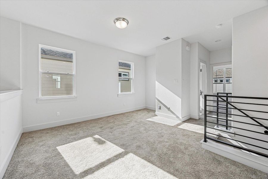 Spacious, unfurnished interior of a new home in Chester Ranch Place, Round Rock (Image 8).