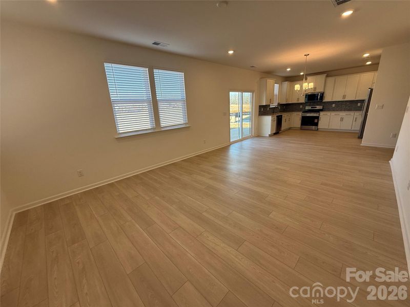 Spacious, unfurnished interior of a new home in Wellington Pointe Classic, Monroe (Image 17).