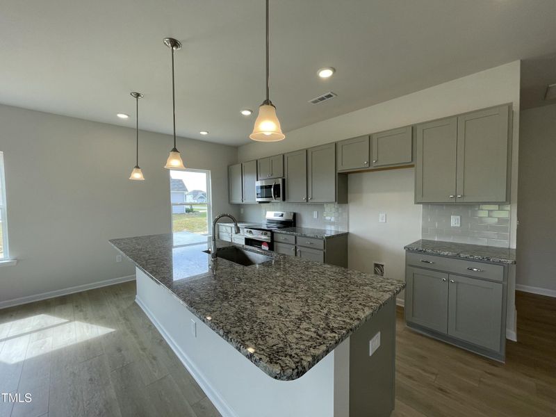 20250823_200846399_iOS