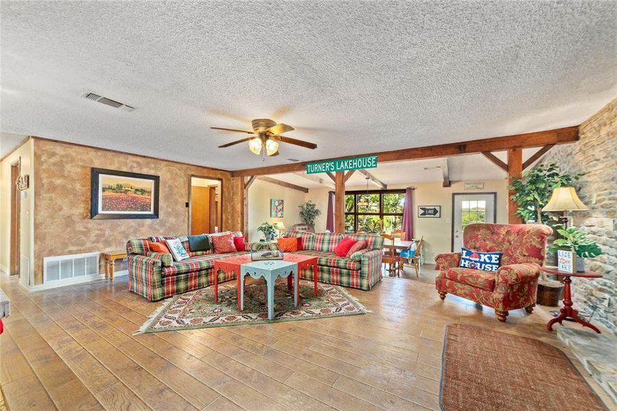 Community amenities in , Brownwood (Image 21).