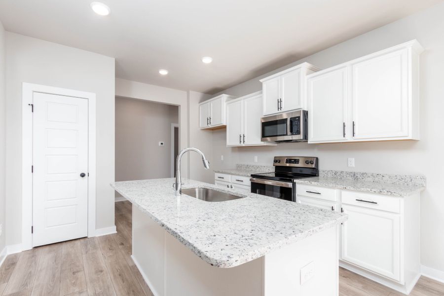 Pictures are of a similar floorplan that was built previously. Representation ONLY. Buyer/Buyer's Agent to verify selections. Pictures are of a similar floorplan that was built previously. Representation ONLY. Buyer/Buyer's Agent to verify selections.