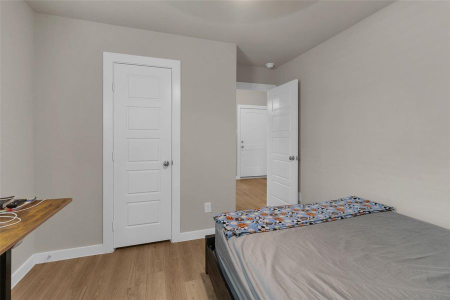 Furnished interior view inside a new home in Mustang Crossing, Alvin (Image 24).