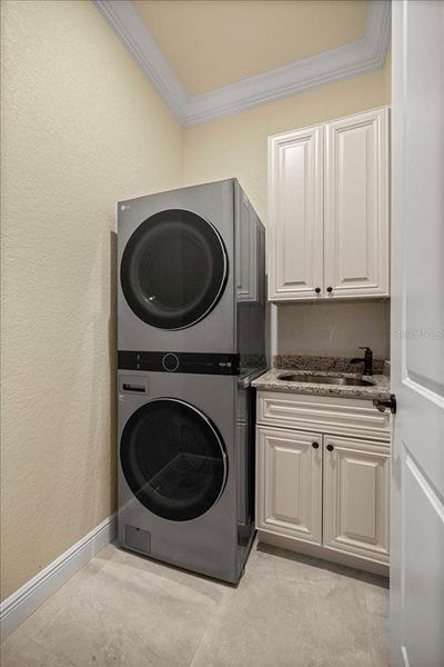 Furnished interior view inside a new home in , Ocala (Image 15).