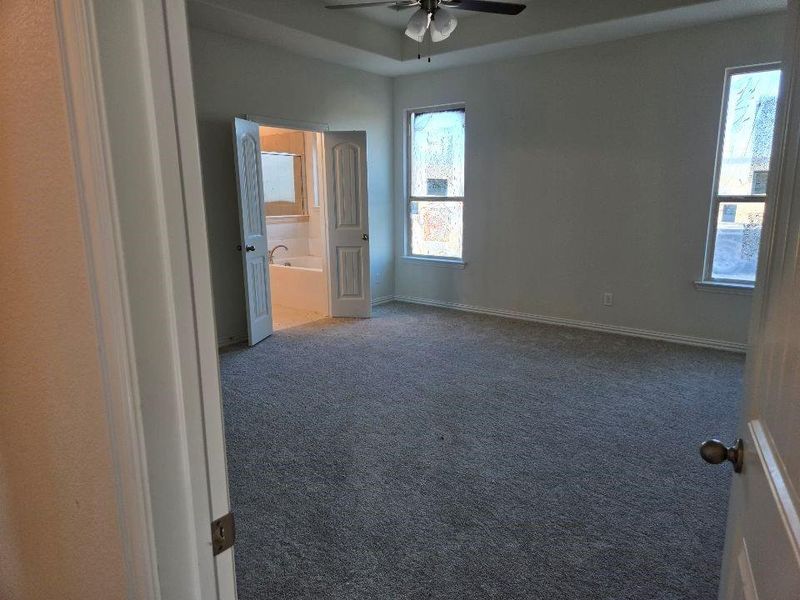 Spacious, unfurnished interior of a new home in Hillview Addition, Decatur (Image 5).