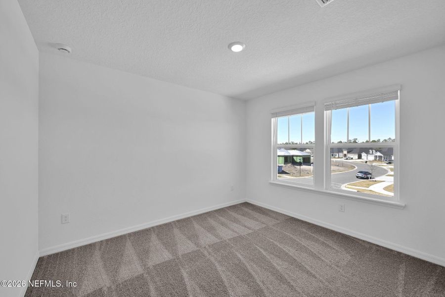 Spacious, unfurnished interior of a new home in Hyland Trail, Green Cove Springs (Image 14).