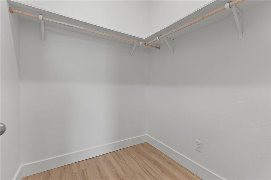 Spacious, unfurnished interior of a new home in , Denison (Image 22).