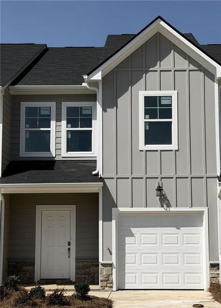 Image 10 of a home in Village Green. Image 10 of a home in Village Green.