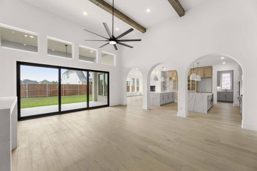 Representative unfurnished interior of a home built from the 7061 by Tradition Homes in Mustang Lakes, McKinney (Image 17).