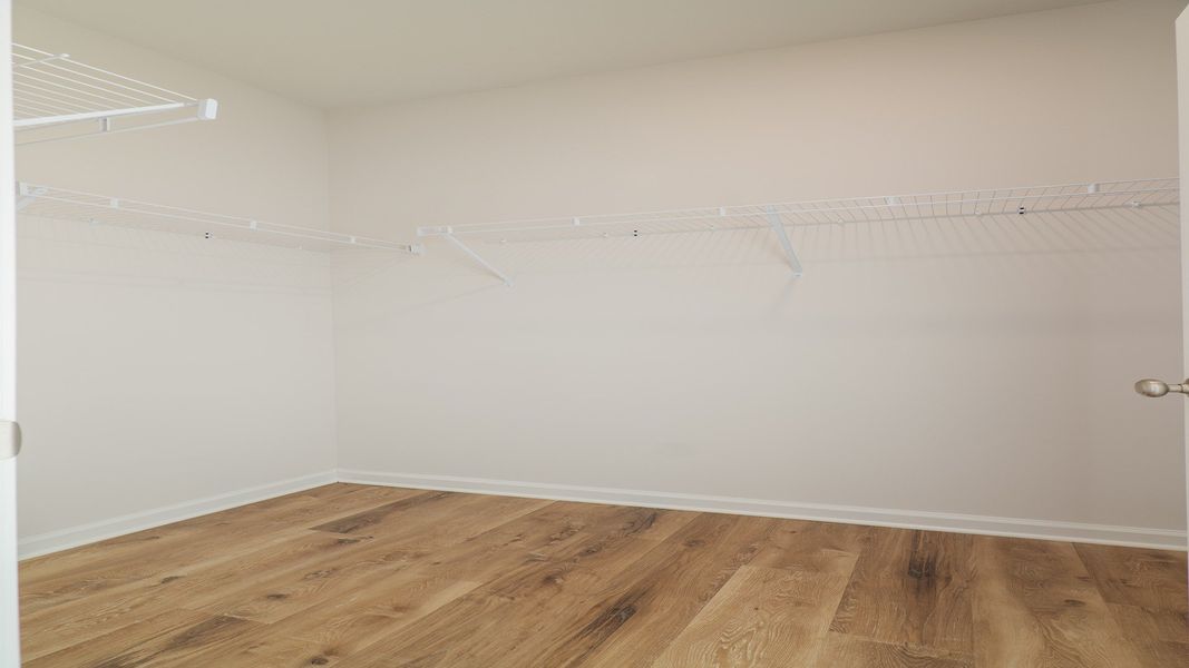 Spacious, unfurnished interior of a new home in Olson Ridge, Tallahassee (Image 11).