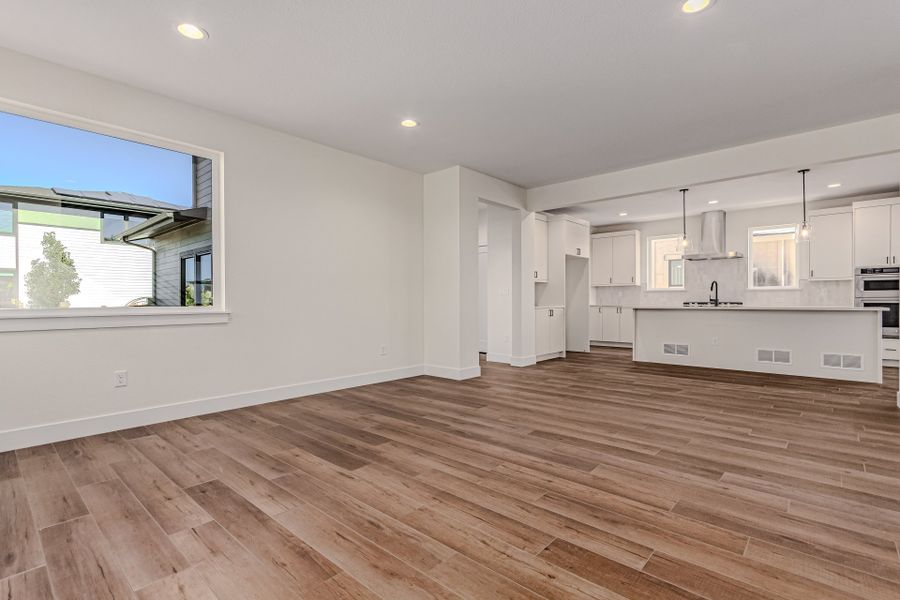 Spacious, unfurnished interior of a new home in West Grange, Longmont (Image 23).