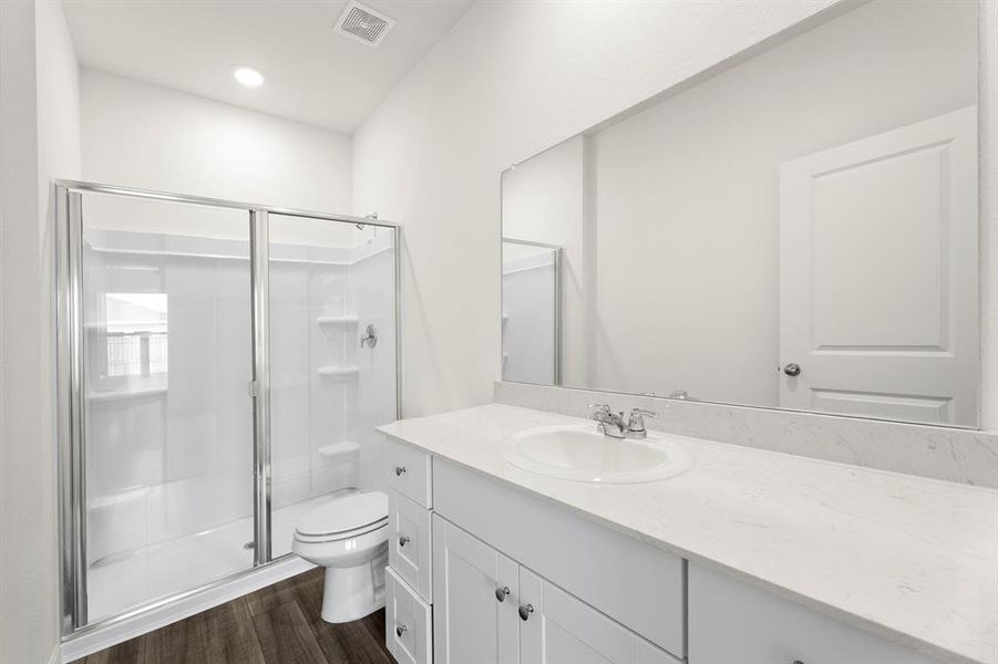 20. 815 Lexington - Bath