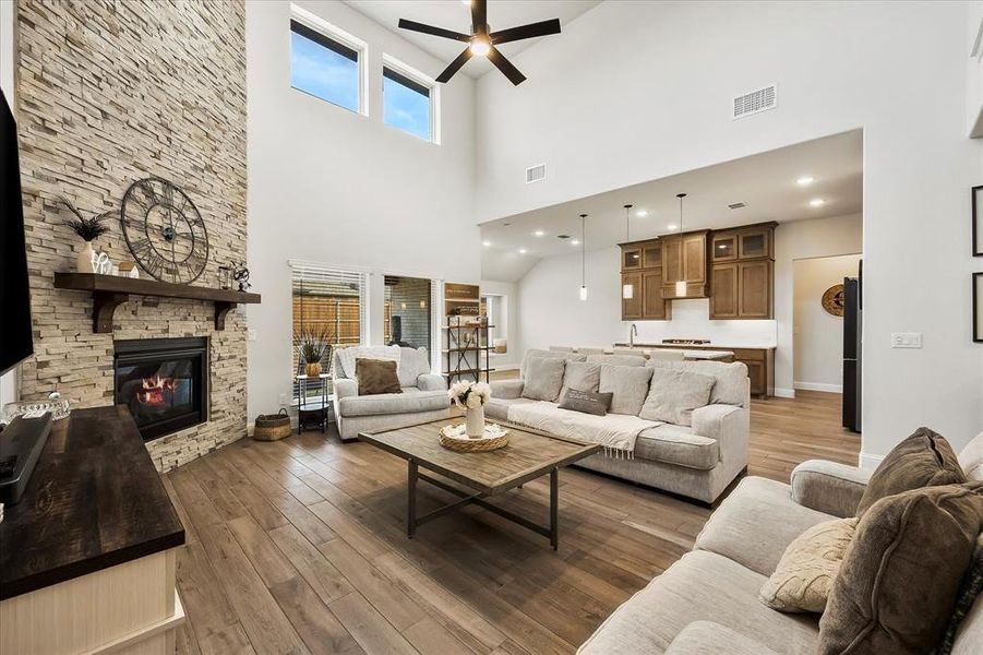 Furnished interior view inside a new home in Sonoma Verde, McLendon-Chisholm (Image 29).