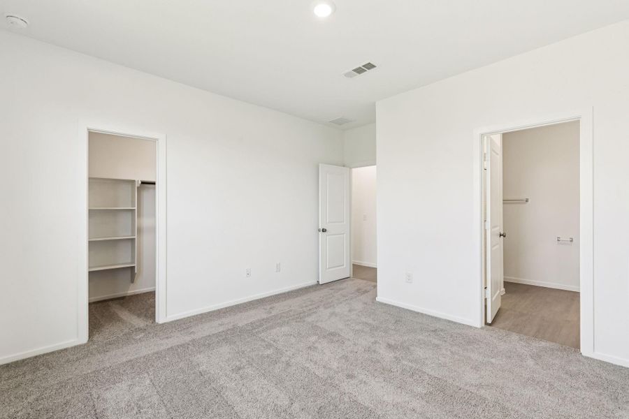 Spacious, unfurnished interior of a new home in Mavera, Conroe (Image 25).