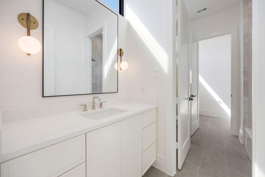 Furnished interior view inside a new home in , Houston (Image 12).