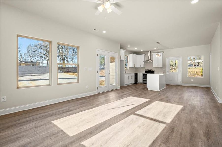 Spacious, unfurnished interior of a new home in , Gainesville (Image 13).