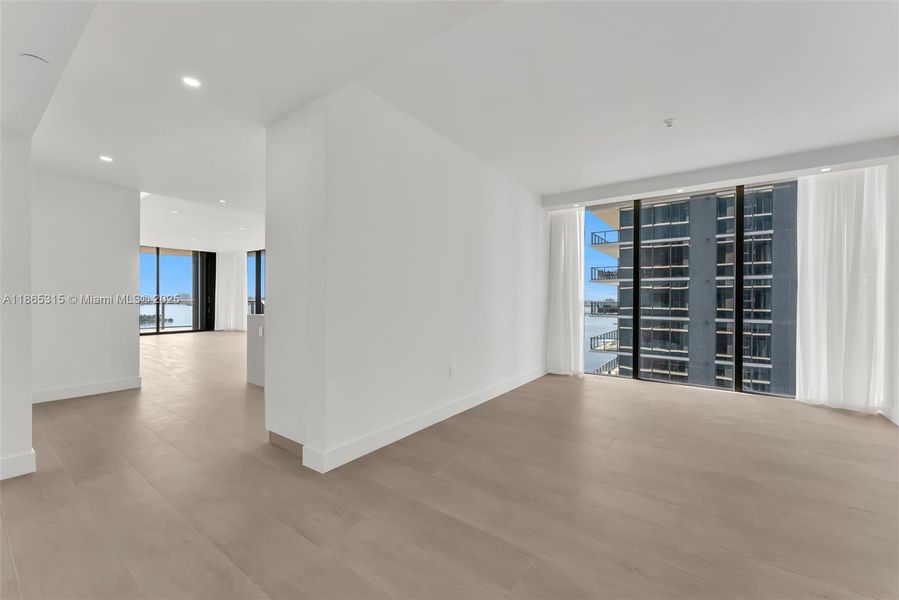 Spacious, unfurnished interior of a new home in Aria Reserve, Miami (Image 36). Spacious, unfurnished interior of a new home in Aria Reserve, Miami (Image 36).