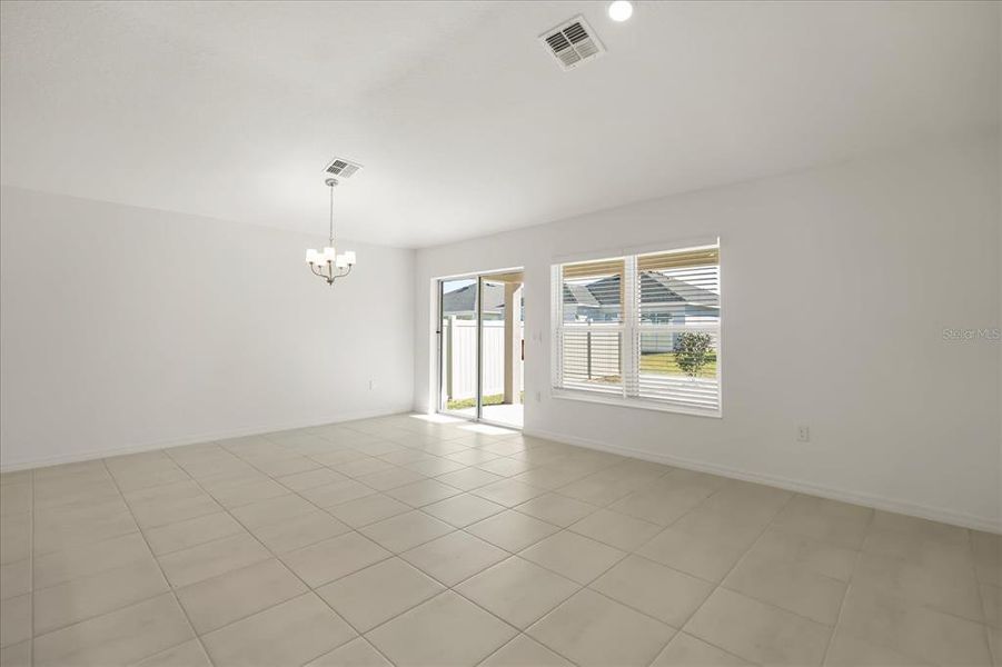 Spacious, unfurnished interior of a new home in , Lake Wales (Image 12).