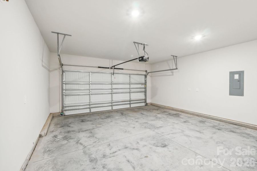 Photo is not of the actual home but is an inspirational photo of builder’s model home and may depict options, furnishings, and/or decorator features that are not included. Photo is not of the actual home but is an inspirational photo of builder’s model home and may depict options, furnishings, and/or decorator features that are not included.