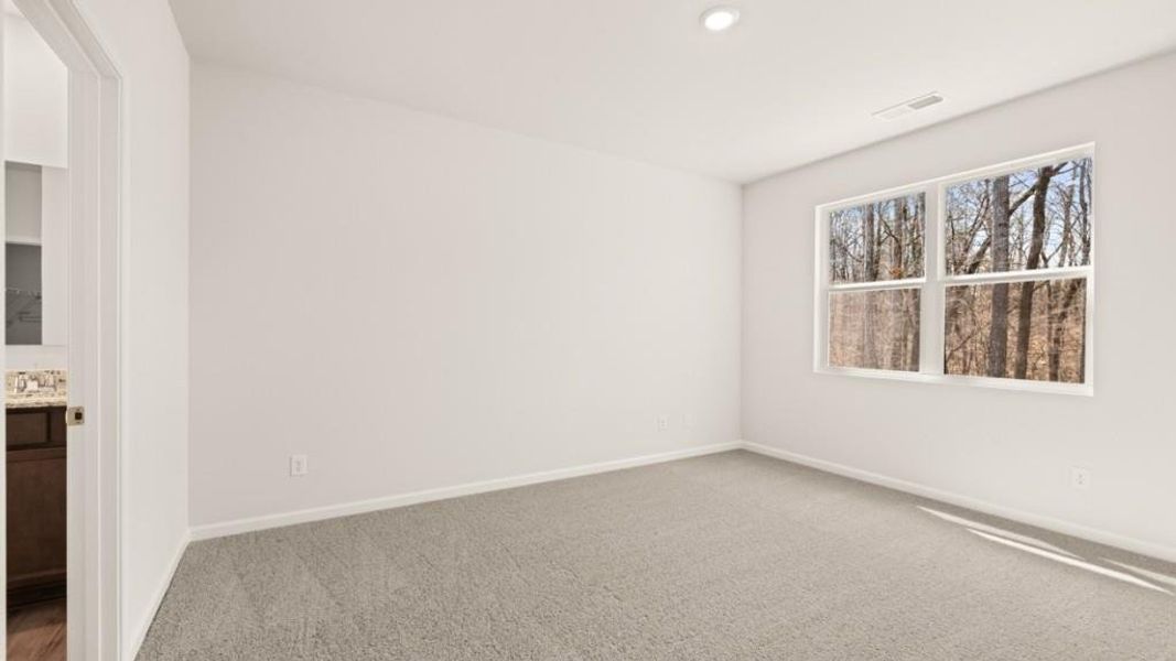 Spacious, unfurnished interior of a new home in South Wind, Union City (Image 32).