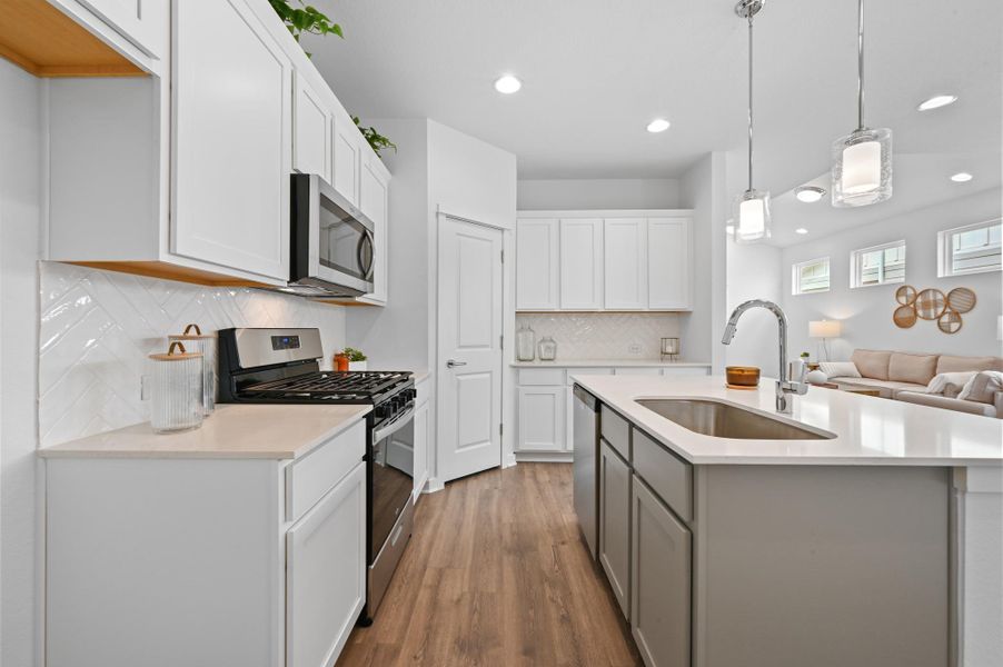 Furnished interior view inside a new home in , Buda (Image 9).